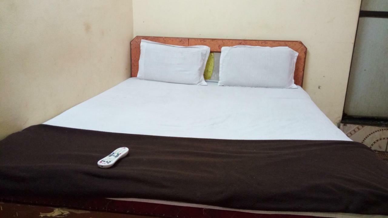 Hotel Sapna Lodge Vashi エクステリア 写真